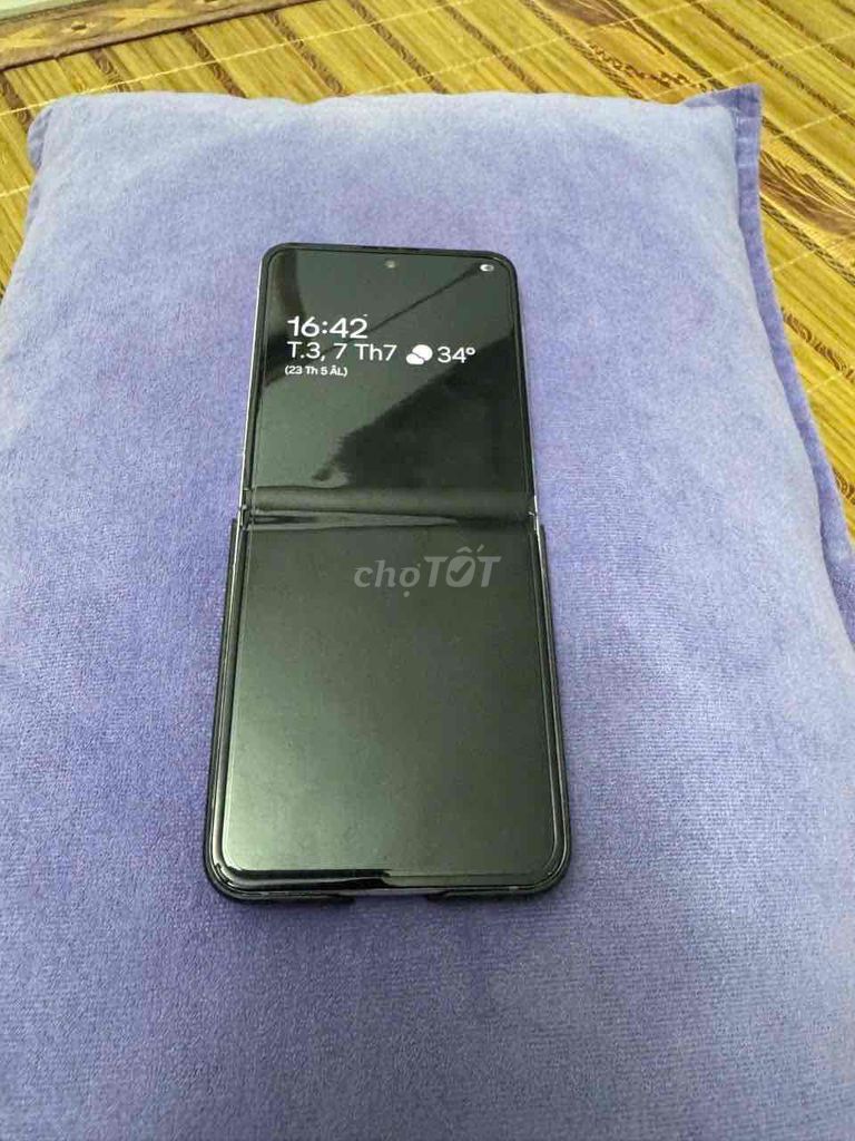 Samsung Galaxy Z Flip5. Mua bán Điện thoại tại Huyện Thạch Thất Hà Nội được đăng bởi Tg hình 1