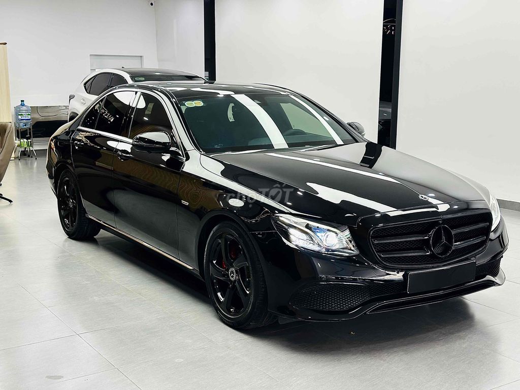 Mercedes-Benz E200 Sport 2019 Đen. Mua bán Ô tô tại Quận 7 Tp Hồ Chí Minh được đăng bởi Hoàng Anh Tuấn hình 3