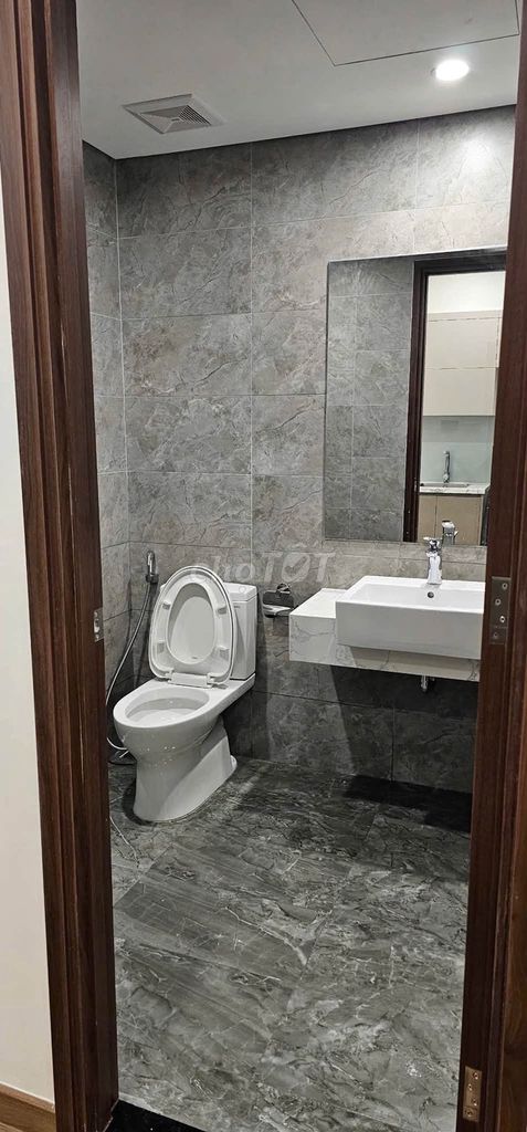 Студия в корпусе Zr с мебелью и техникой