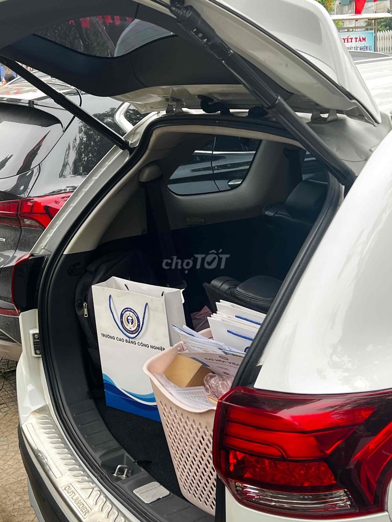 chính chủ muốn đổi xe outlender 2.0 CVT. Mua bán Ô tô tại Quận Hà Đông Hà Nội được đăng bởi Hoa Tran Mr hình 3