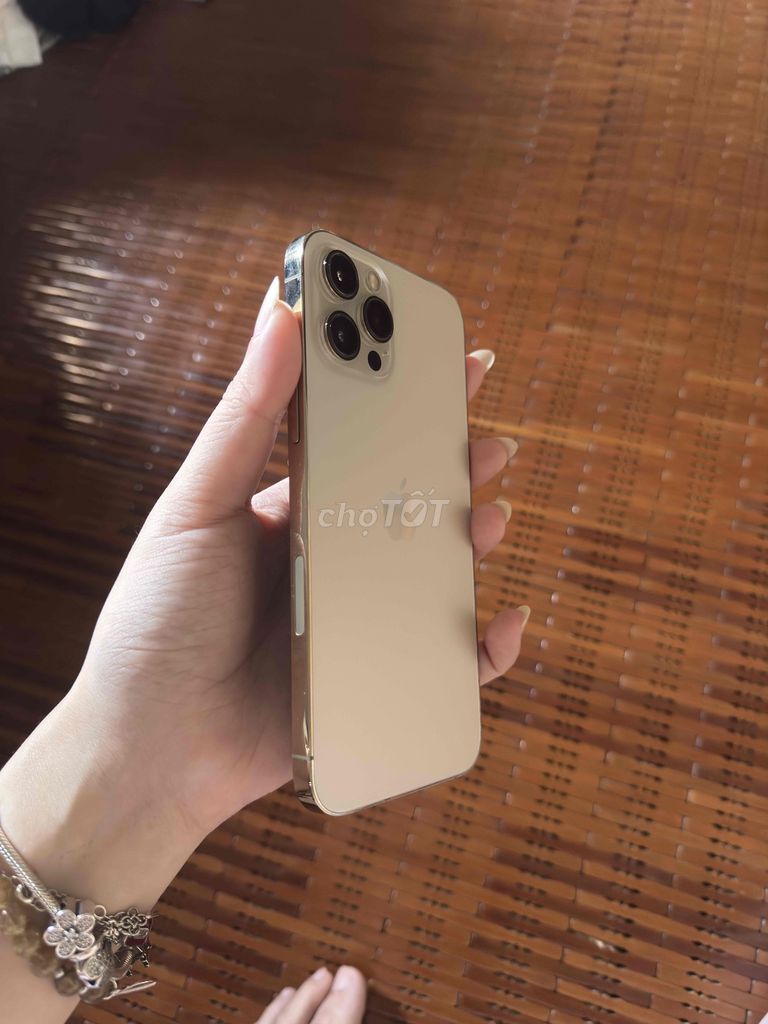 Apple iPhone 12 Pro Max 128GB Vàng. Mua bán Điện thoại tại Thành phố Huế Thừa Thiên Huế được đăng bởi TPThao hình 1