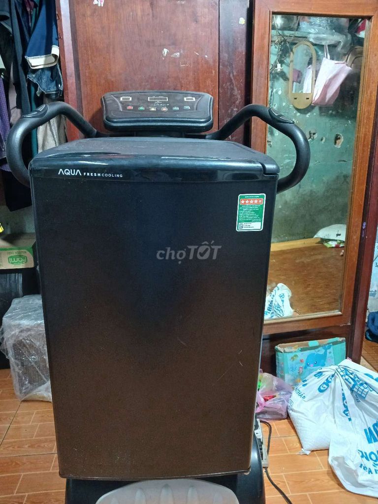 Tủ lạnh Aqua 90 lít Đen Mới tinh. Mua bán Tủ lạnh tại Thành phố Thủ Đức Tp Hồ Chí Minh được đăng bởi Tinh hình 1