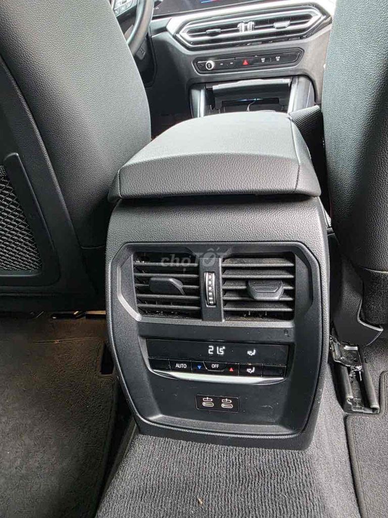 BMW 320i Sport Line 2023 10000 km Trắng. Mua bán Ô tô tại Quận Nam Từ Liêm Hà Nội được đăng bởi Vu tuan anh hình 11