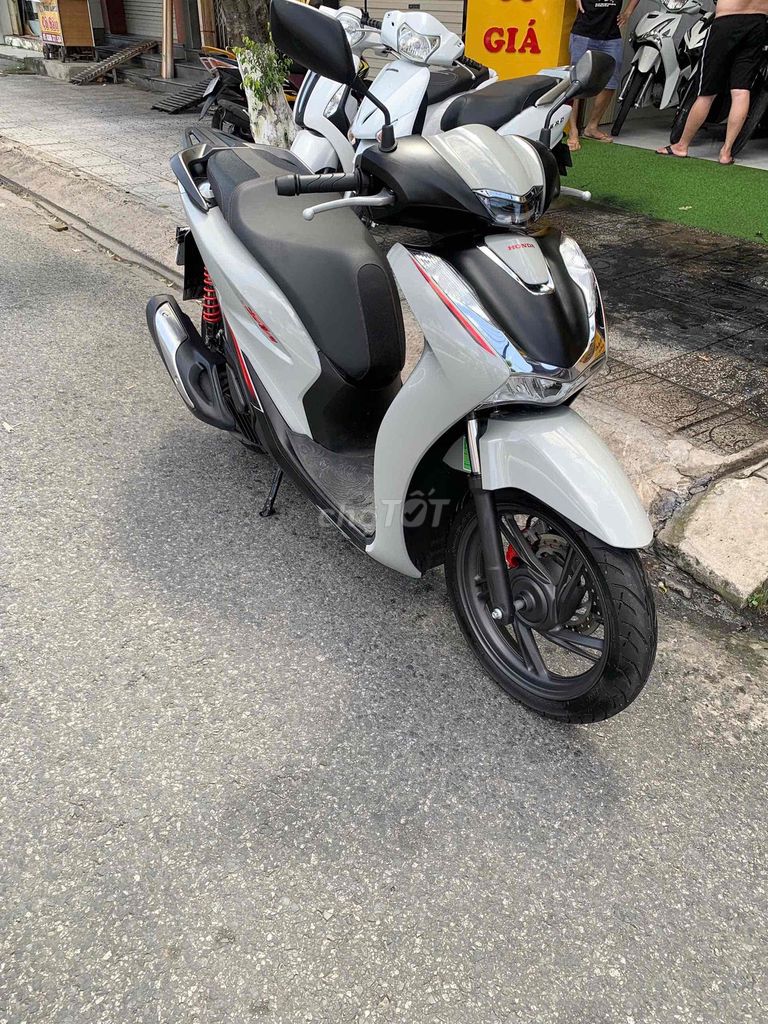 ✅✅ SH 125 ABS 2024 ODO 5000KM SIÊU LƯỚT ĐỦ ĐỒ  GIÁ. Mua bán Xe máy tại Thành phố Rạch Giá Kiên Giang được đăng bởi Kali  hình 3