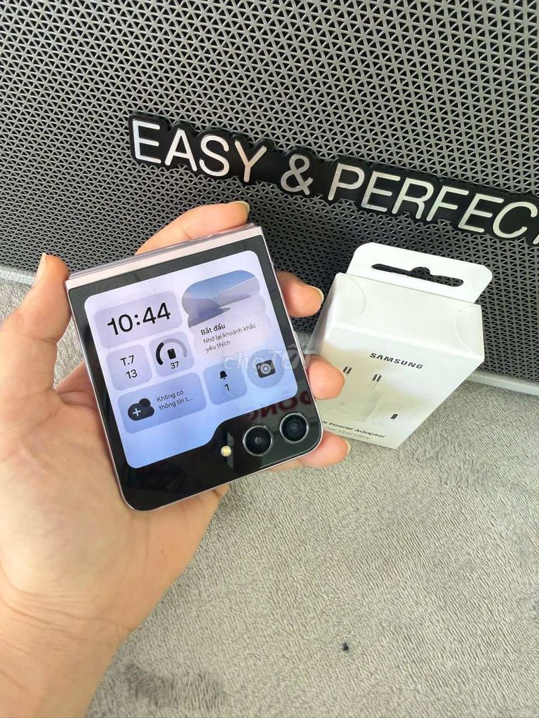 Samsung Galaxy Z Flip 5 256GB . Mua bán Điện thoại tại Quận Ninh Kiều Cần Thơ được đăng bởi Di Động Cần Thơ hình 1