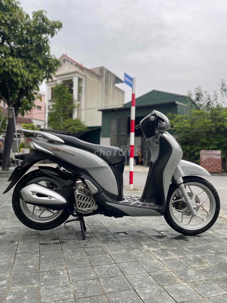 SH MODE Nguyên Bản 2015 Chất_Bảo Hành 2 Năm. Mua bán Xe máy tại Huyện Gia Lâm Hà Nội được đăng bởi Xe Máy Phúc Hưng hình 4