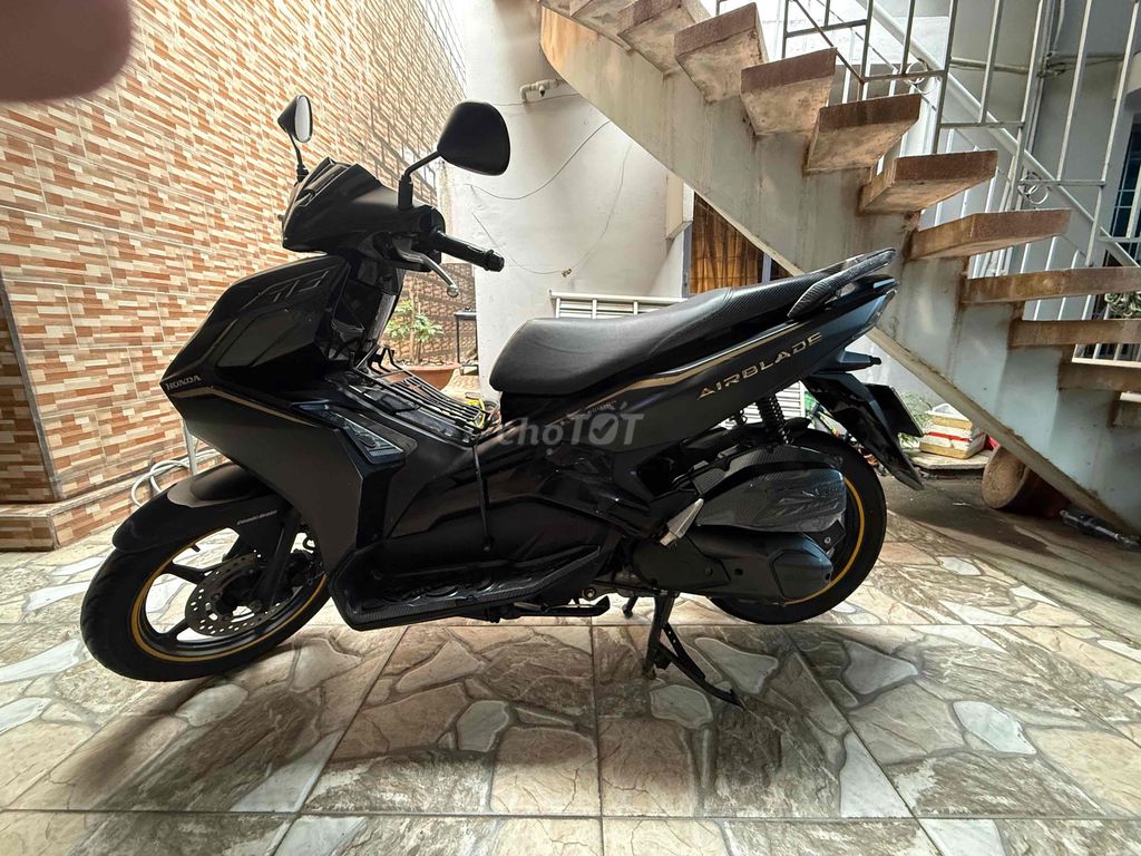 Honda Air Blade 2022 матовый черный