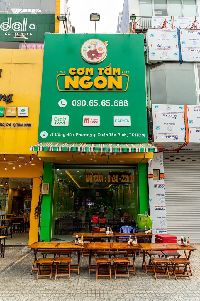 Tuyển nhân viên phục vụ (tuổi 18-23). Việc làm tại Quận Tân Bình Tp Hồ Chí Minh được đăng bởi Hòa hình 2