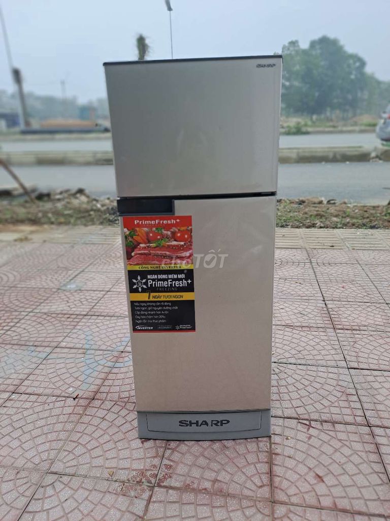 Thanh lý tủ lạnh Sharp 180L