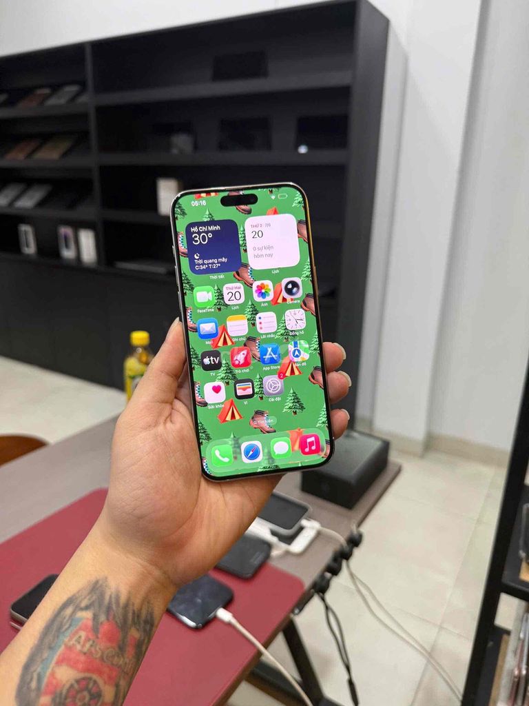 Apple iPhone 15 Pro Max QTE 256GB. Mua bán Điện thoại tại Quận Đống Đa Hà Nội được đăng bởi KT Hà Nội Mobile hình 1