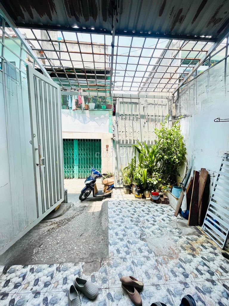 BÁN NHÀ ĐƯỜNG NGUYỄN VĂN LUÔNG, Q6, CẠNH CÔNG VIÊN BÌNH PHÚ, HXH, SHR. Mua bán nhà ở tại Quận 6 Tp Hồ Chí Minh được đăng bởi Thiện Lành hình 1