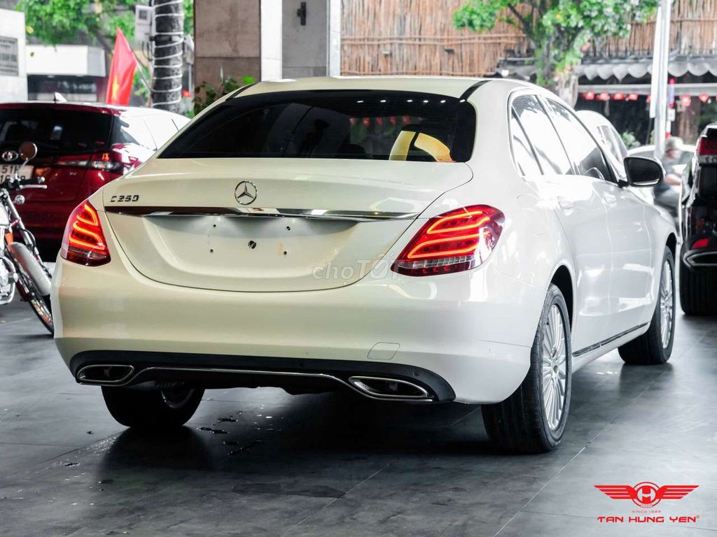 🌧️ Mercedes C250 , 2016 🌧️
 xe cực đẹp. Mua bán Ô tô tại Quận Hải Châu Đà Nẵng được đăng bởi TÂN HƯNG YÊN AUTO hình 3
