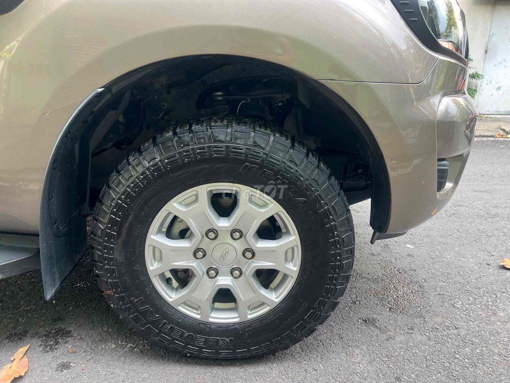 Ford Ranger 2020 XLS 2.2L 4x2 AT - 87000 km. Mua bán Ô tô tại Quận Bình Tân Tp Hồ Chí Minh được đăng bởi Lan pham  hình 16