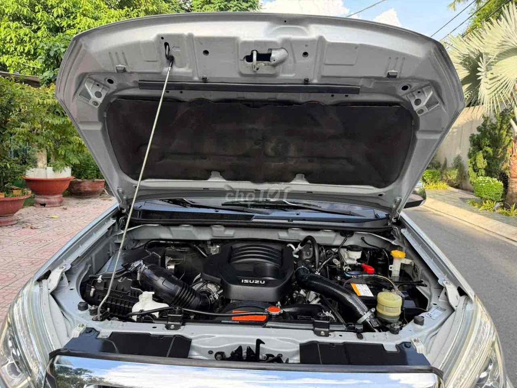 ISUZU MU-X B7 máy dầu 1.9 Turbo số sàn 2019. Mua bán Ô tô tại Huyện Bình Chánh Tp Hồ Chí Minh được đăng bởi Như Đạo hình 20
