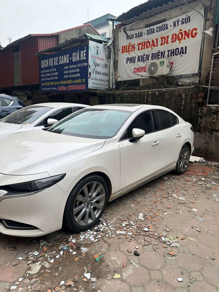 Mazda 3 2020 Luxury Trắng. Mua bán Ô tô tại Quận Thanh Xuân Hà Nội được đăng bởi Trung Realtor hình 2