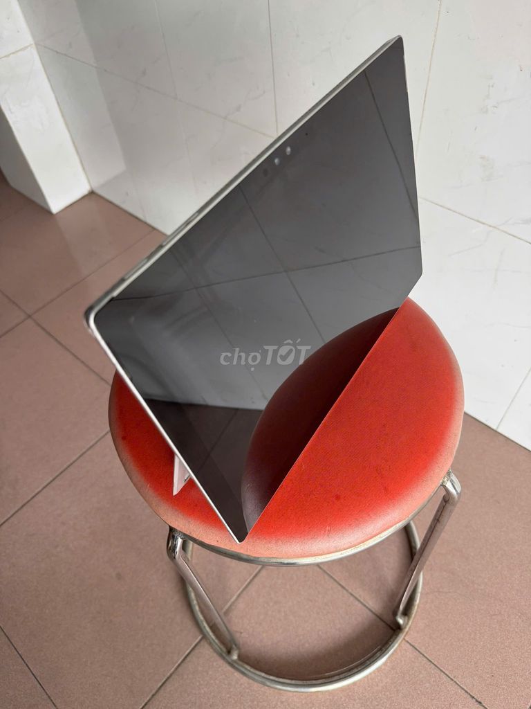 Microsoft Surface Pro 4 i5 4GB/128GB. Mua bán Máy tính bảng tại Quận 8 Tp Hồ Chí Minh được đăng bởi Thuy Q8 hình 1