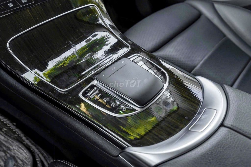 Bán xe GLC200 Facelift 2021 đi ít siêu mới. Mua bán Ô tô tại Quận 7 Tp Hồ Chí Minh được đăng bởi tuấn anh hình 5