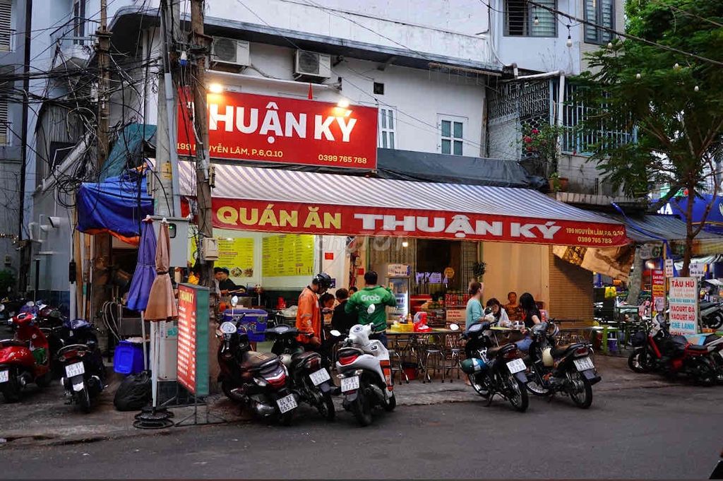 QUÁN ĂN THUẬN KÝ TUYỂN BẾP CHẢO, BẾP THỚT. Việc làm Đầu bếp tại Quận 10 Tp Hồ Chí Minh được đăng bởi Nhân Sự Thuận Ký hình 1