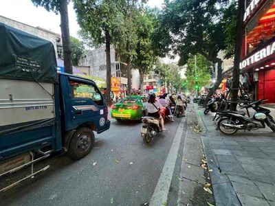 Bán nhà phố Hàng Khoai, Hoàn Kiếm 55m2, 6 tầng thang máy, giá 22 tỷ. Mua bán nhà ở tại Quận Hoàn Kiếm Hà Nội được đăng bởi Thạc Quyết