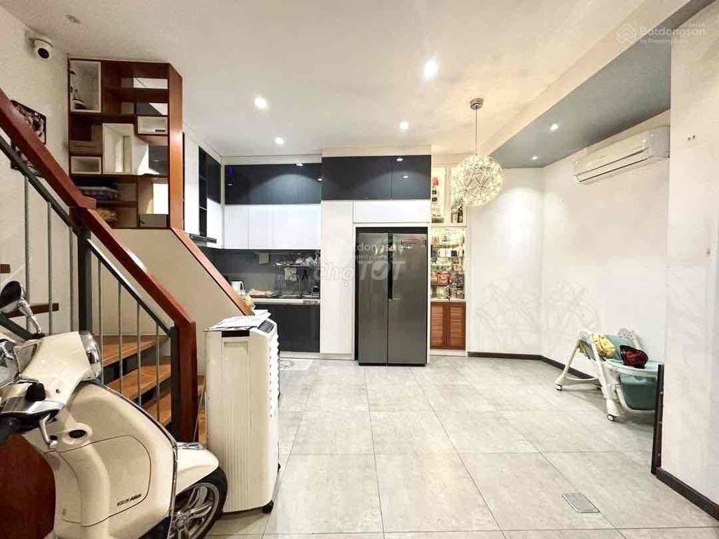 Hiếm! Hẻm ôtô Hoàng Hoa Thám 42m2 chỉ 6.4 tỷ, ngang khủng 7m - khu dân