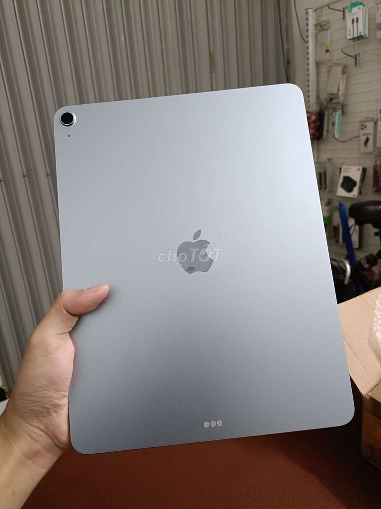 iPad Air 7 m3 bản 13 inch 128GB keng Pin 100%. Mua bán Máy tính bảng tại Quận Thanh Khê Đà Nẵng được đăng bởi TT PHONE SALE GIÁ SỈ hình 1