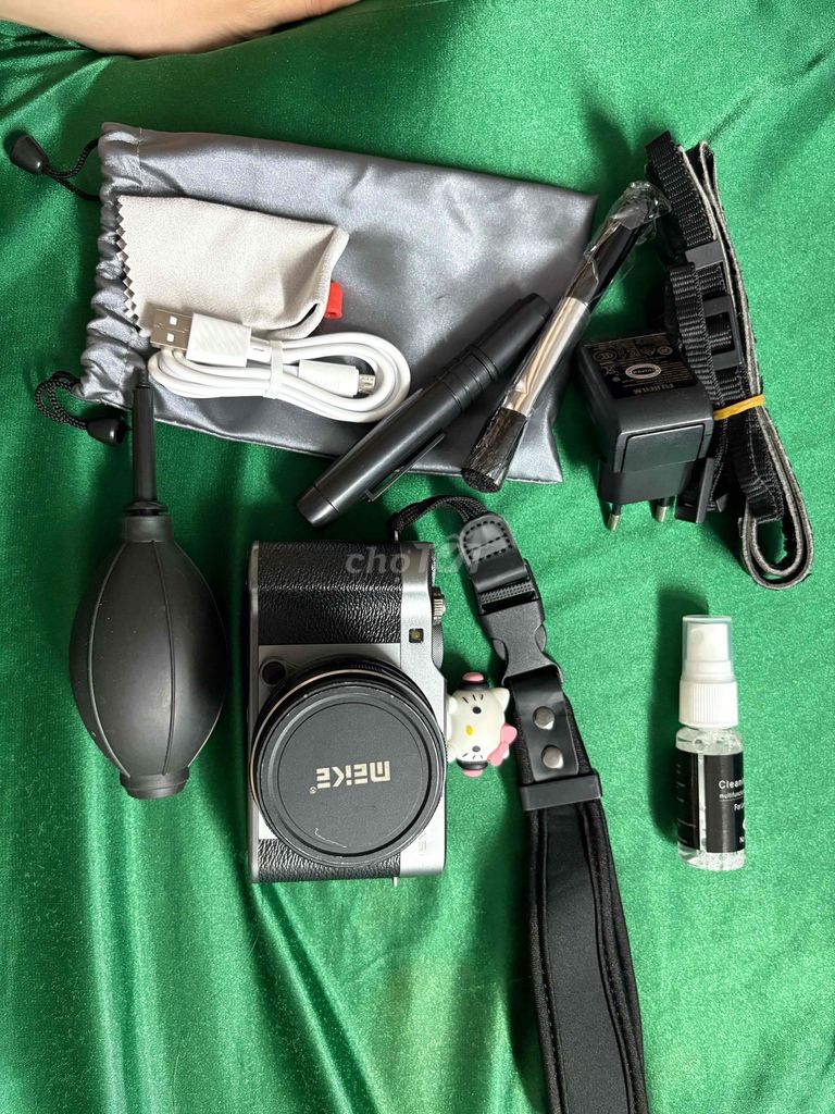 Máy ảnh Fujifilm XA5 Xám. Mua bán Máy ảnh, Máy quay tại Quận 7 Tp Hồ Chí Minh được đăng bởi trần nhi hình 1