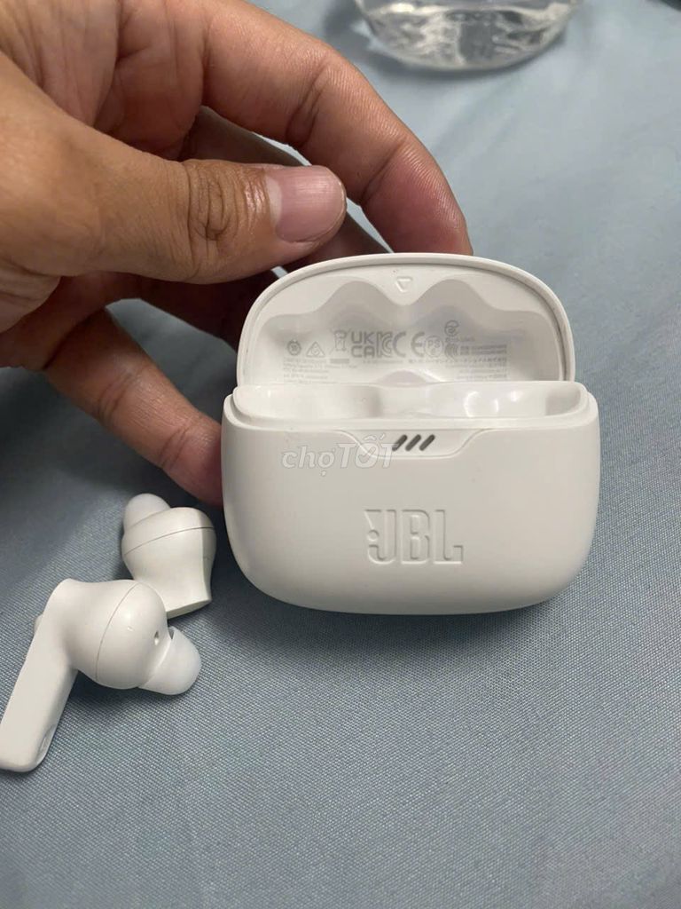 Tai nghe JBL TUNE BEAM Trắng. Mua bán Tivi, Âm thanh tại Quận Gò Vấp Tp Hồ Chí Minh được đăng bởi Tran Fox hình 1