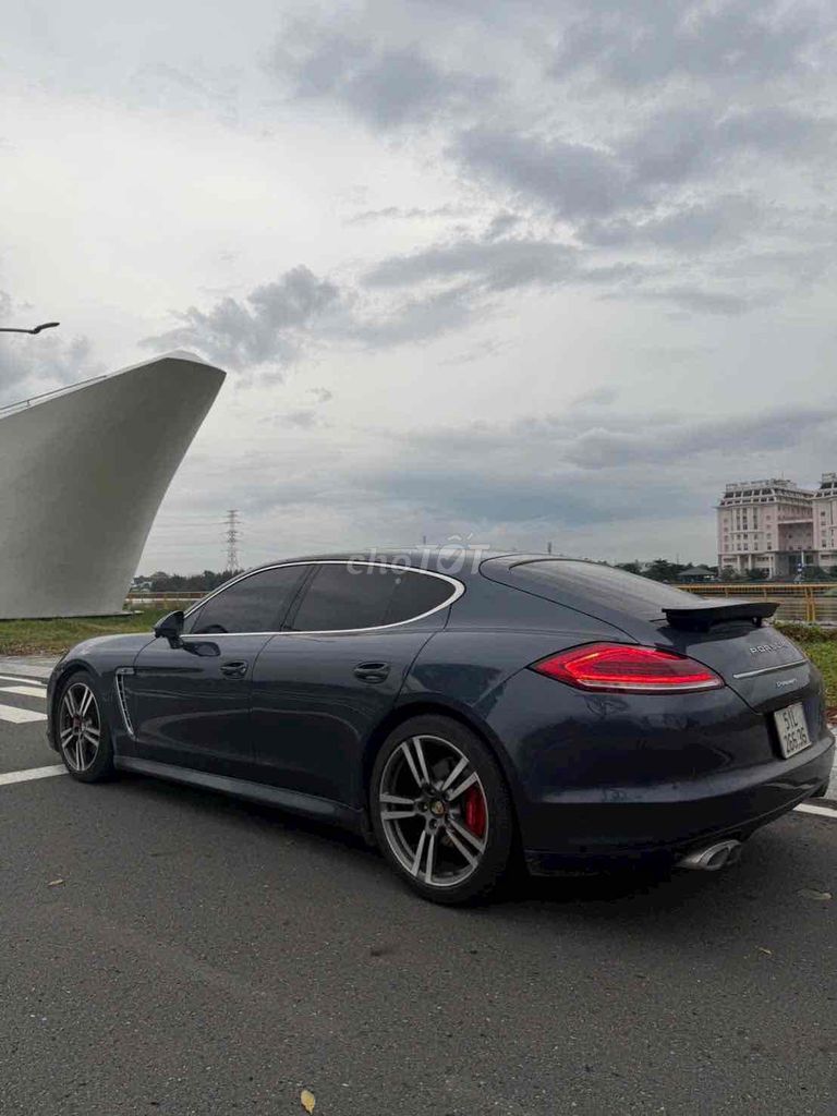 Porsche Cayenne 2010 Turbo - 65000 km. Mua bán Ô tô tại Thành phố Thủ Đức Tp Hồ Chí Minh được đăng bởi Ngọc Tài hình 4