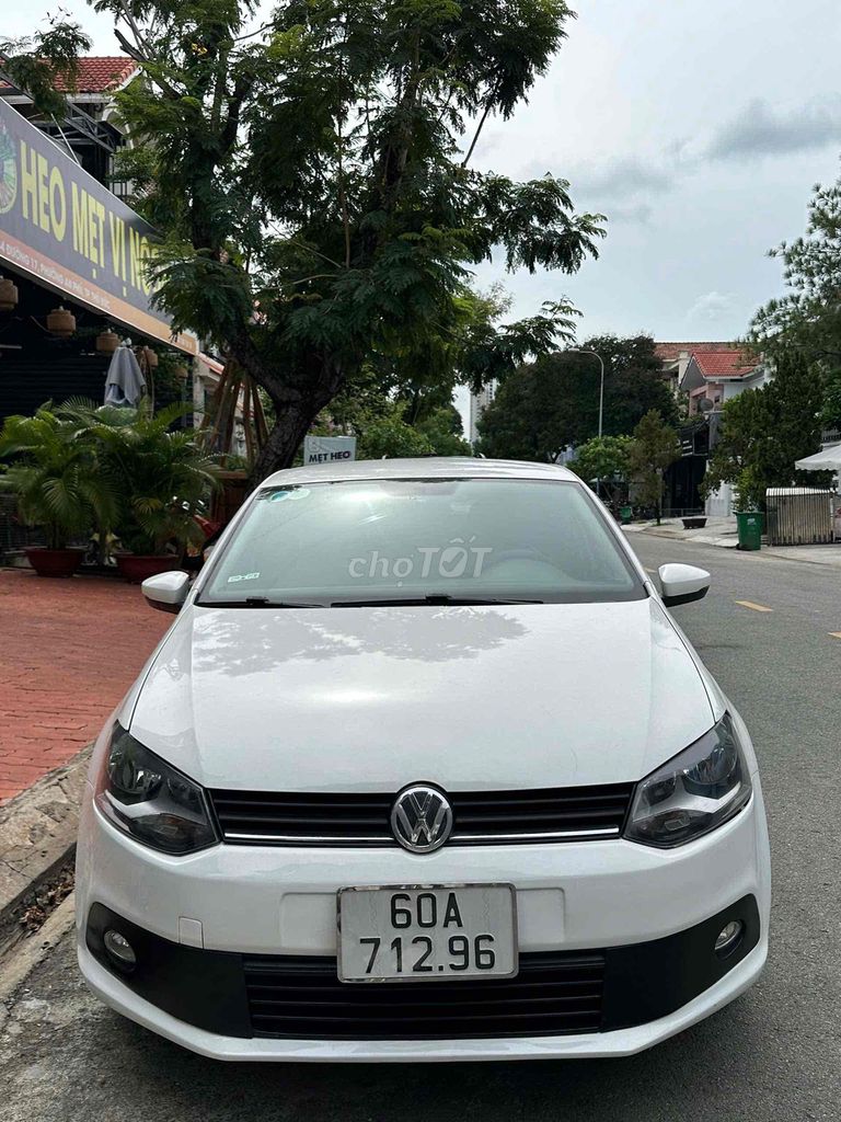 Volkswagen Polo 2016 1.6 Hatchback - 50000 km