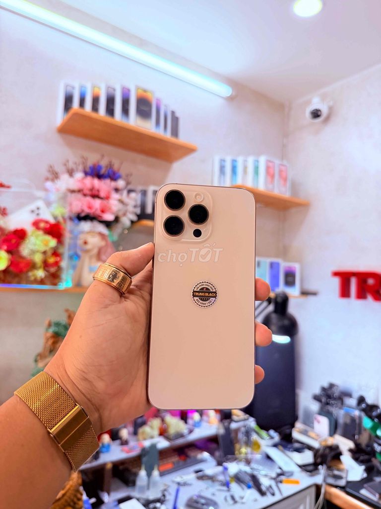 iPhone 16 Pro Max 256GB Vàng hồng. Mua bán Điện thoại tại Thành phố Long Xuyên An Giang được đăng bởi Trung Black  hình 1