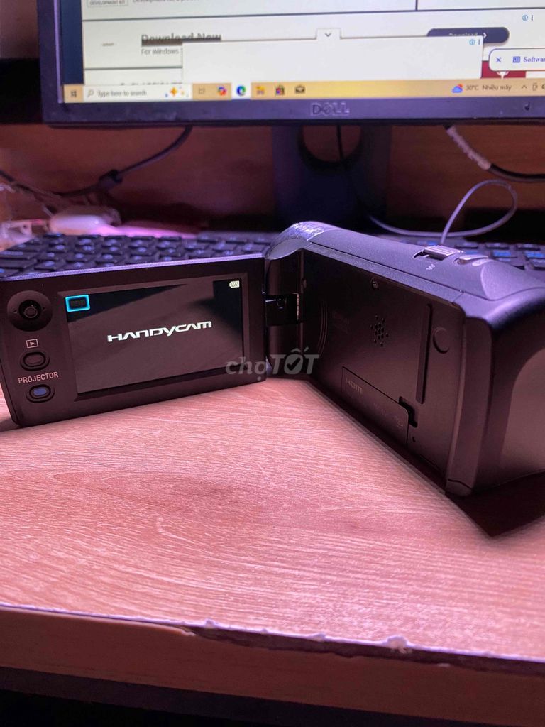 Máy quay phim Sony Handycam Đen HD. Mua bán Máy ảnh, Máy quay tại Quận Hoàng Mai Hà Nội được đăng bởi Đức Lâm hình 1
