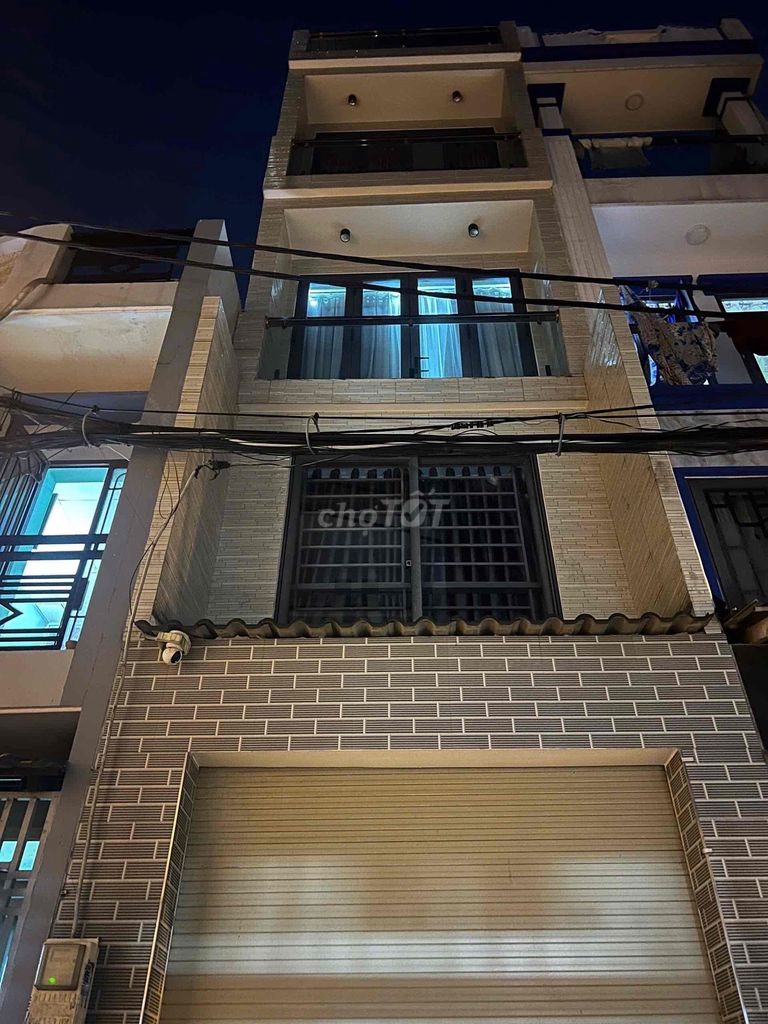 1/ Lê Văn Quới