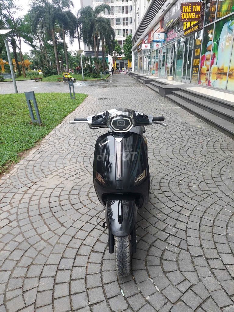 Bán xe Piagio Vespa  mầu đen chính chủ. Mua bán Xe máy tại Quận Hai Bà Trưng Hà Nội được đăng bởi Nguyễn Thu Thảo hình 7