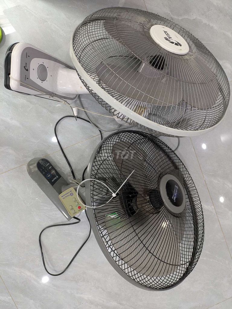 2 quạt Quạt treo tường Trắng xám. Mua bán Quạt tại Quận Lê Chân Hải Phòng được đăng bởi Nguyễn long hình 1