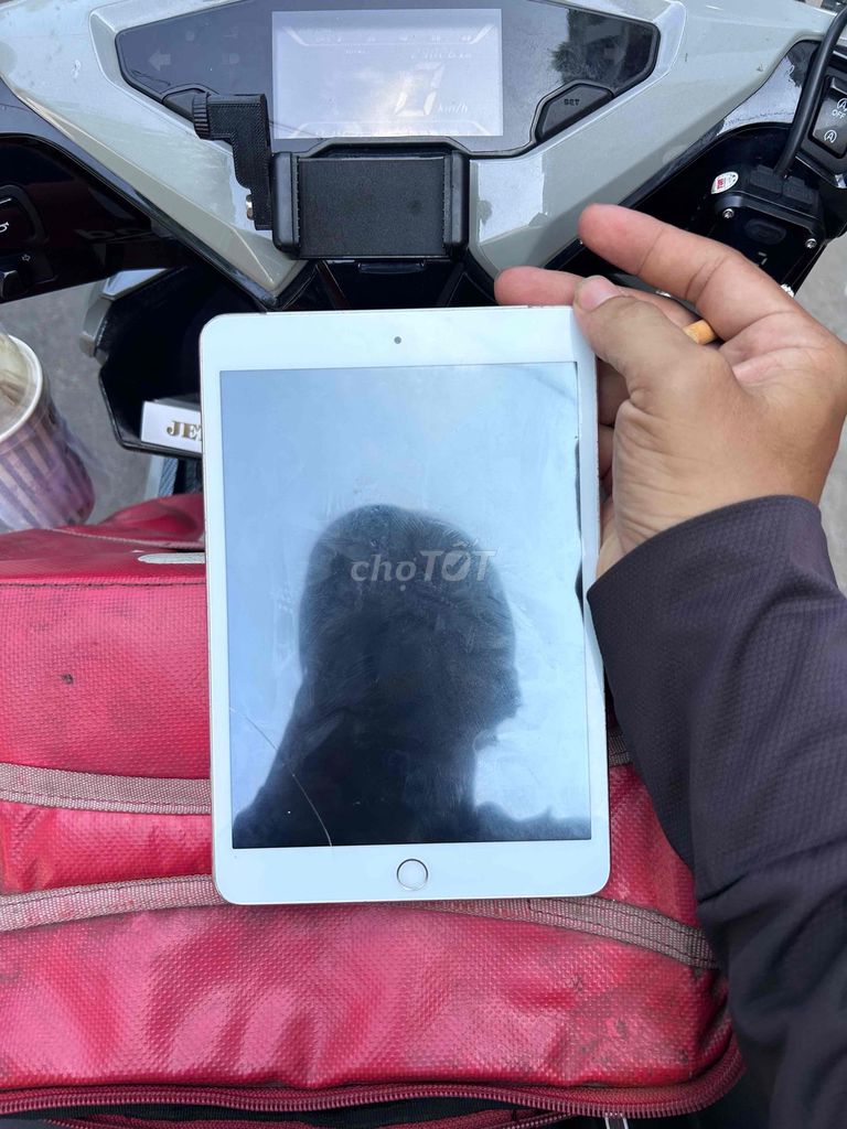 Apple iPad Mini 3 16GB Vàng Retina. Mua bán Máy tính bảng tại Thành phố Thuận An Bình Dương được đăng bởi Bảo Dương hình 1