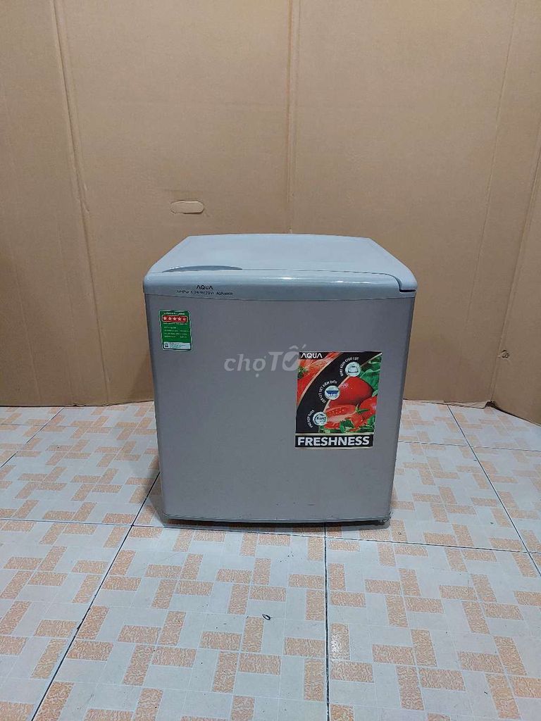 Tủ lạnh mini Aqua 54E2 nhỏ gọn 1ngăn, ít tốn điện.. Mua bán Tủ lạnh tại Quận Tân Phú Tp Hồ Chí Minh được đăng bởi ĐỨC hình 1