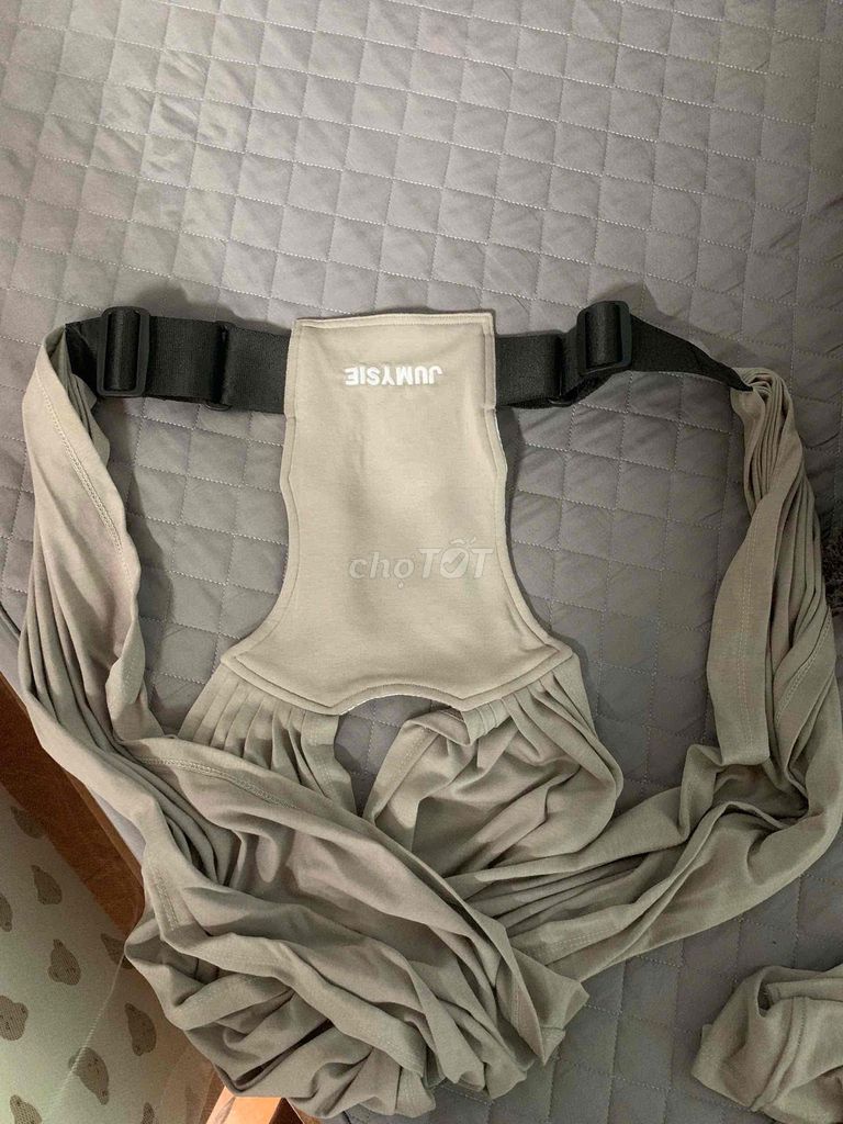 Địu em bé JUMYSIE  Size L Mới 99. Mua bán Mẹ và bé tại Quận Bắc Từ Liêm Hà Nội được đăng bởi Phạm Thị Kiều Trang hình 1