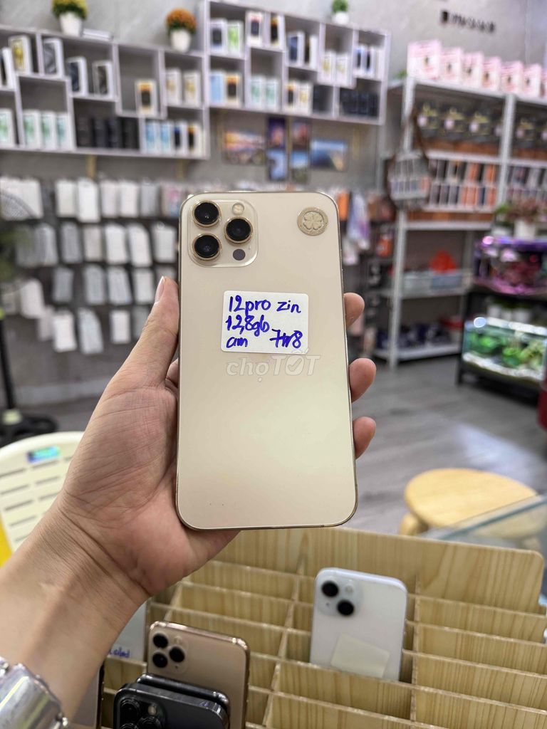 iPhone 12 Pro Max 128GB Vàng zin all ngon. Mua bán Điện thoại tại Quận Hải Châu Đà Nẵng được đăng bởi Hoàng Táo 273 Nguyễn Hoàng hình 1