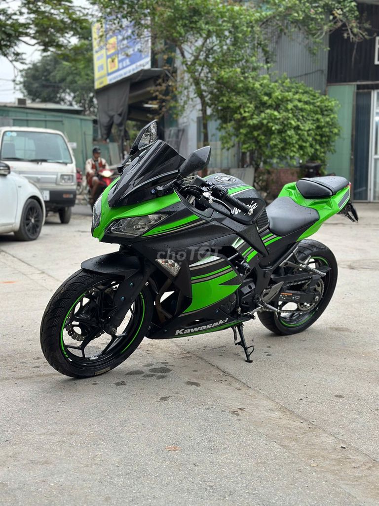 Kawasaki Ninja 300 biển 29 có trả góp trao đổi ✅. Mua bán Xe máy tại Quận Hoàng Mai Hà Nội được đăng bởi Phú Lý hình 2