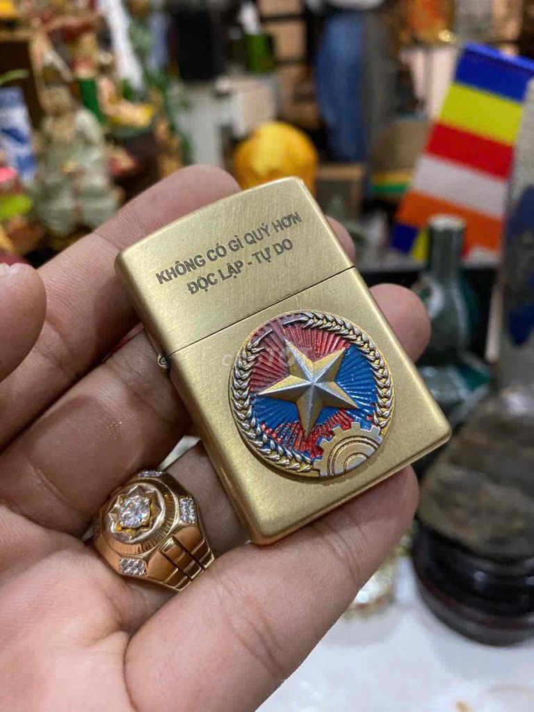 Bật lửa Zippo Đồng Xăng đá Mỹ. Mua bán Đồ sưu tầm, đồ cổ tại Quận 4 Tp Hồ Chí Minh được đăng bởi Đại Lâm Mộc Nguyễn Đức hình 1