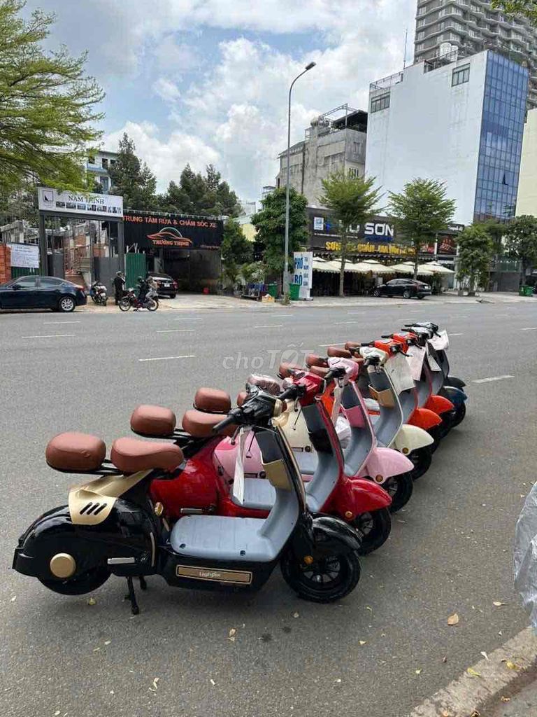 Xe máy điện Lightfix Vespa cổ điển. Mua bán Xe điện tại Quận 12 Tp Hồ Chí Minh được đăng bởi Samsam hình 4