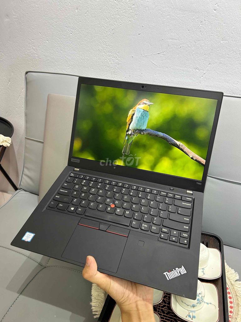 ThinkPad T490 i7 chạy ổn mọi tác vụ VP màn 14inch. Mua bán Laptop tại Quận Tân Bình Tp Hồ Chí Minh được đăng bởi Laptop YG hình 1