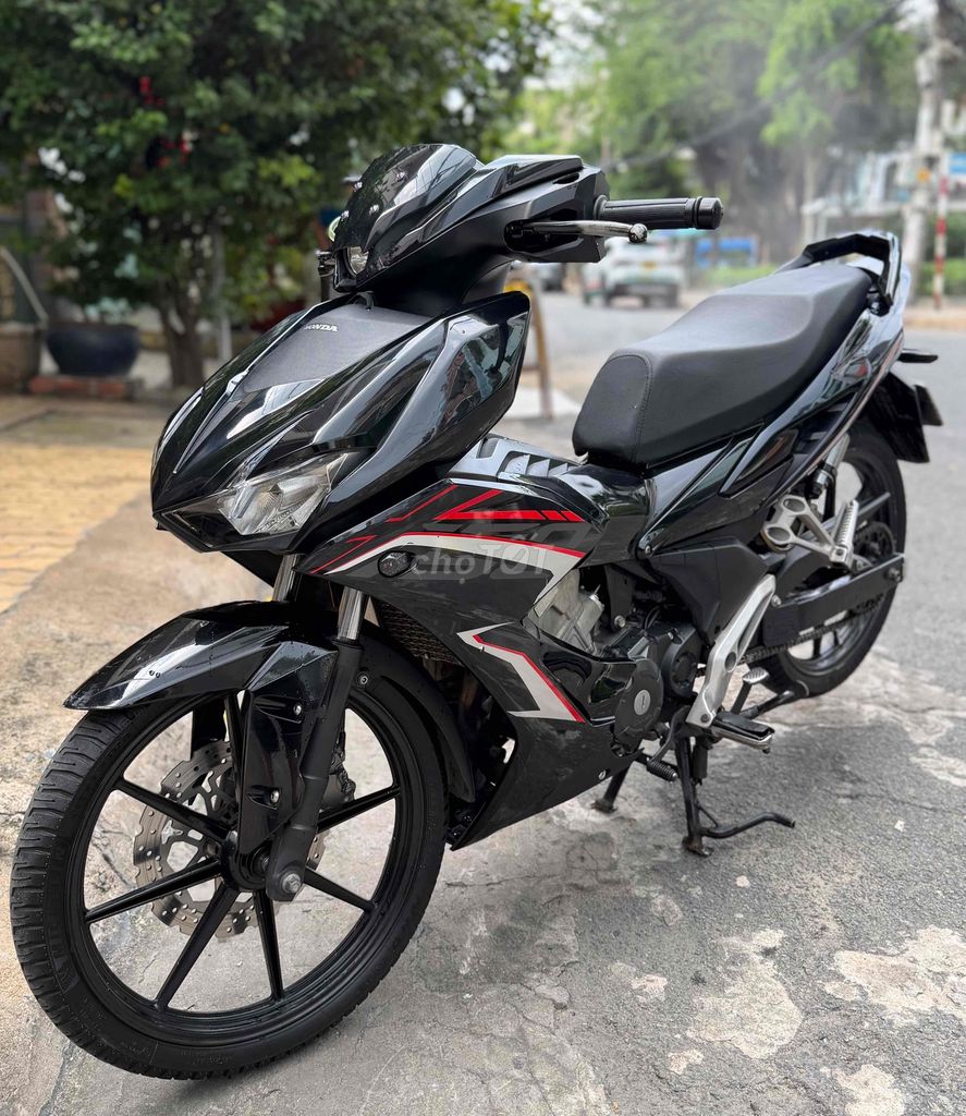 Очистка главного хоста машины Honda Winner X 65 зз