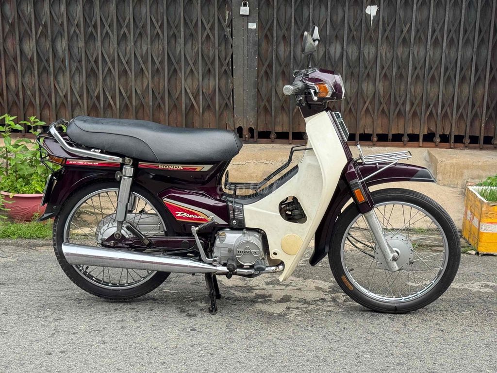 Honda Dream Thai 1998 Красная слива, кремовая
