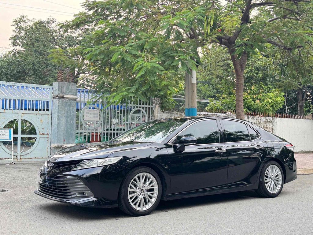 Toyota Camry 2.5Q 2021 Черный