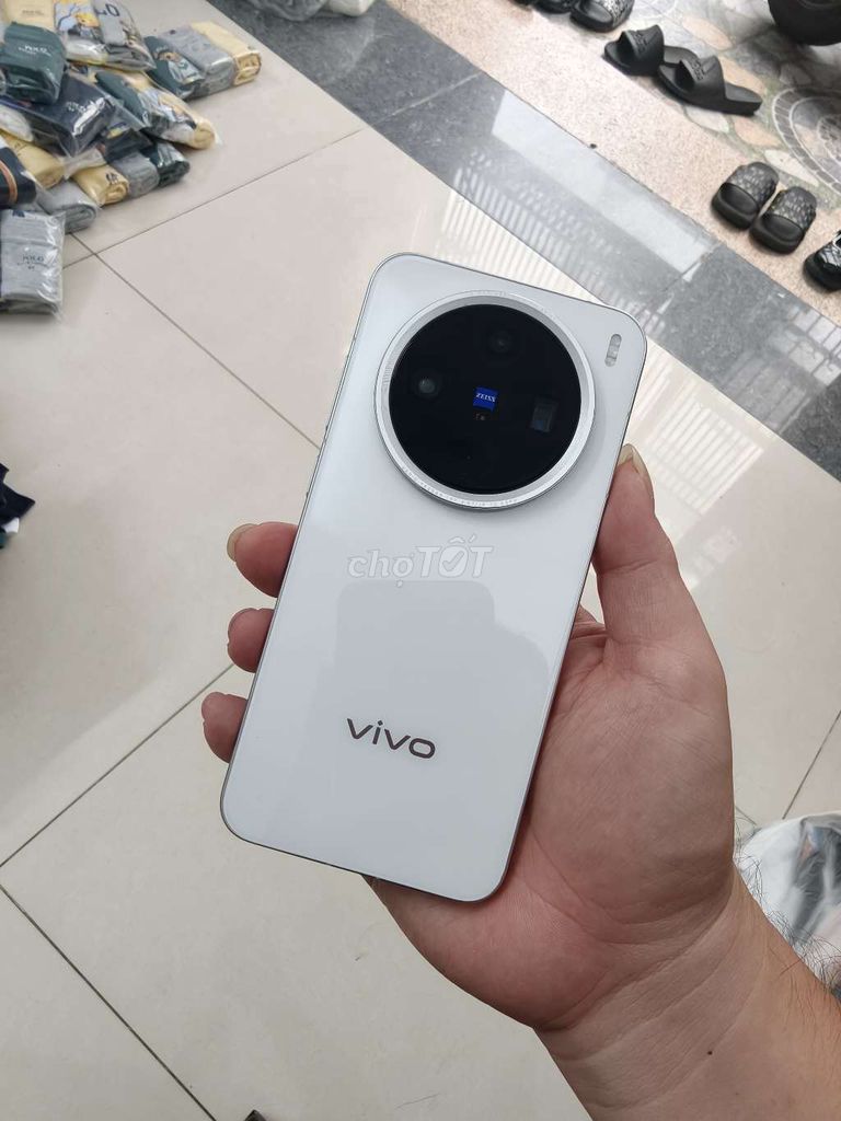 Vivo X200 Pro Mini 256GB Trắng đẹp 99% có gl. Mua bán Điện thoại tại Quận 5 Tp Hồ Chí Minh được đăng bởi Strawberry Táo hình 1