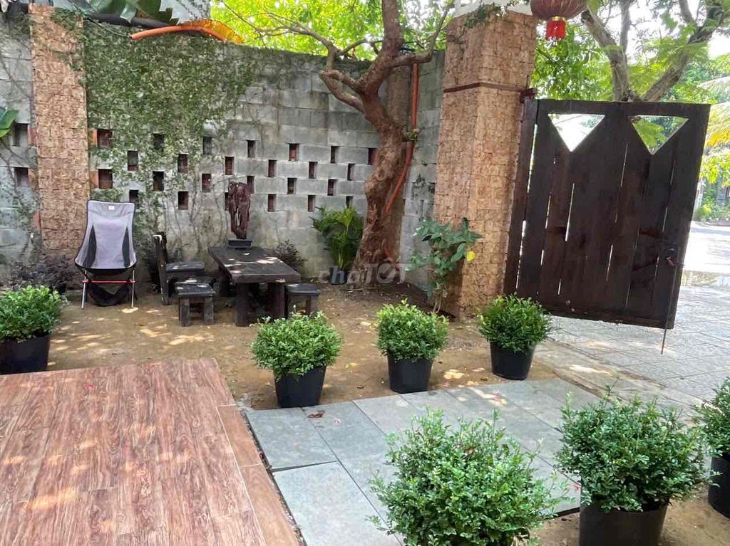 Вилла с садом и комнатой для чтения в Nam Việt Á — фото 9