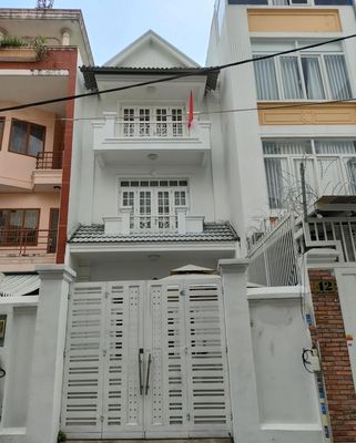 Аренда · 4 комн. · 90 м² · Quận Phú Nhuận, ул. Đường Lê Văn Sỹ