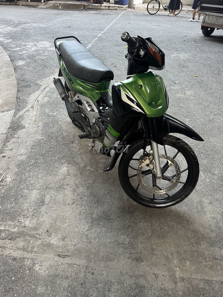 Мопед Suzuki RGV 120 спортивный зеленый