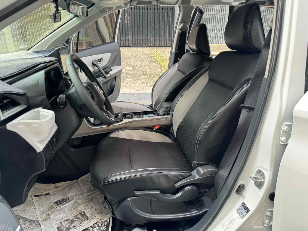 Toyota Veloz 2022 CVT hỗ trợ bank. Mua bán Ô tô tại Quận Tân Phú Tp Hồ Chí Minh được đăng bởi Hoàng Gia Auto hình 8